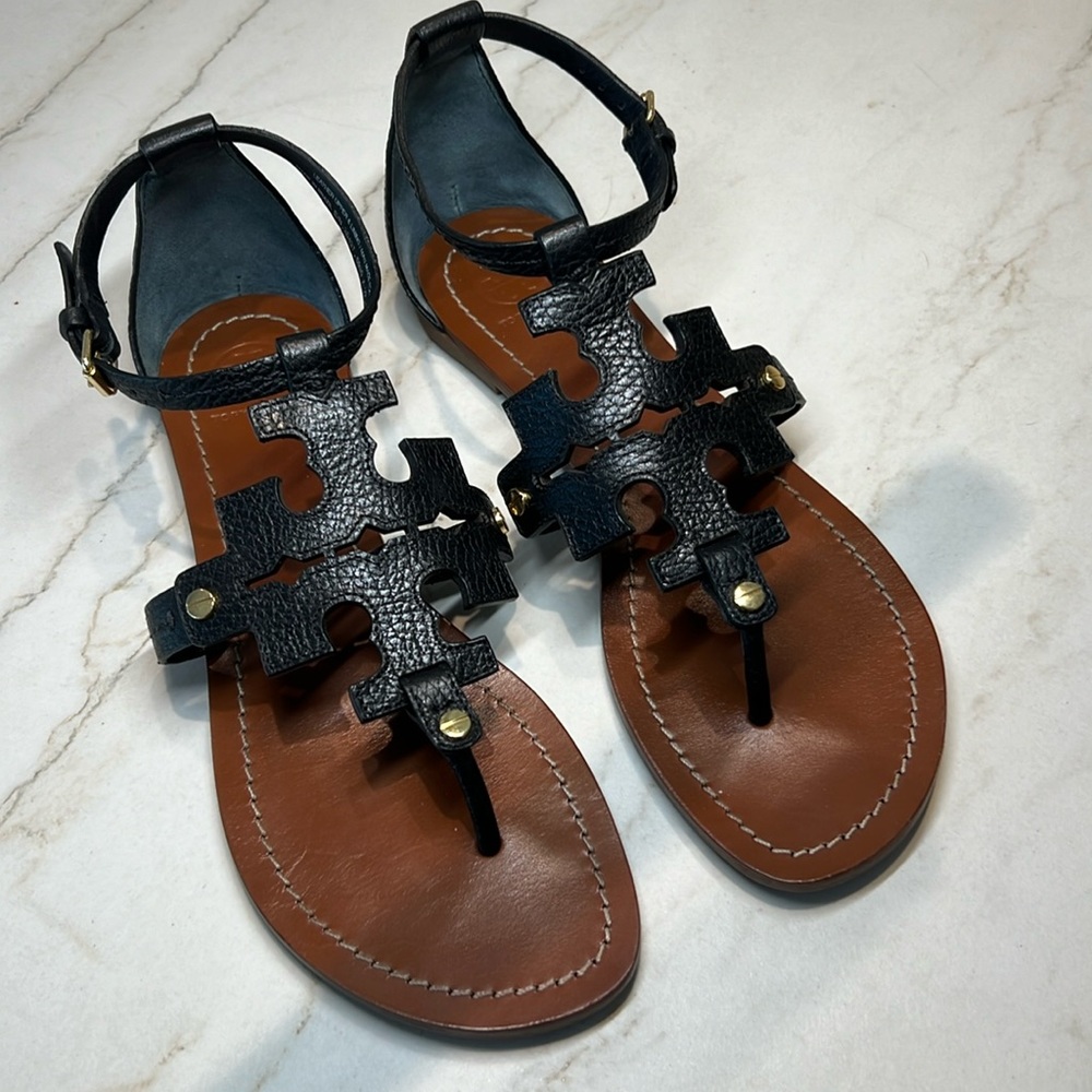 Tory Burch Thong Ankle Strap Sandals. (Size 7.5)
